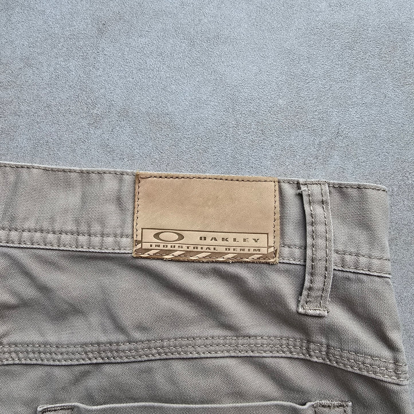Vintage 2000's Oakley Shorts - 34