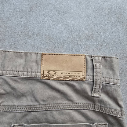 Vintage 2000's Oakley Shorts - 34
