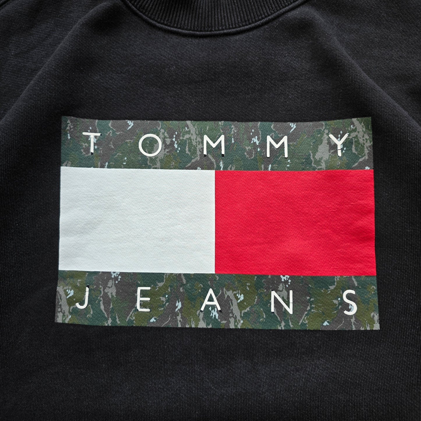 Tommy Hilfiger Camo Flag Sweatshirt - S