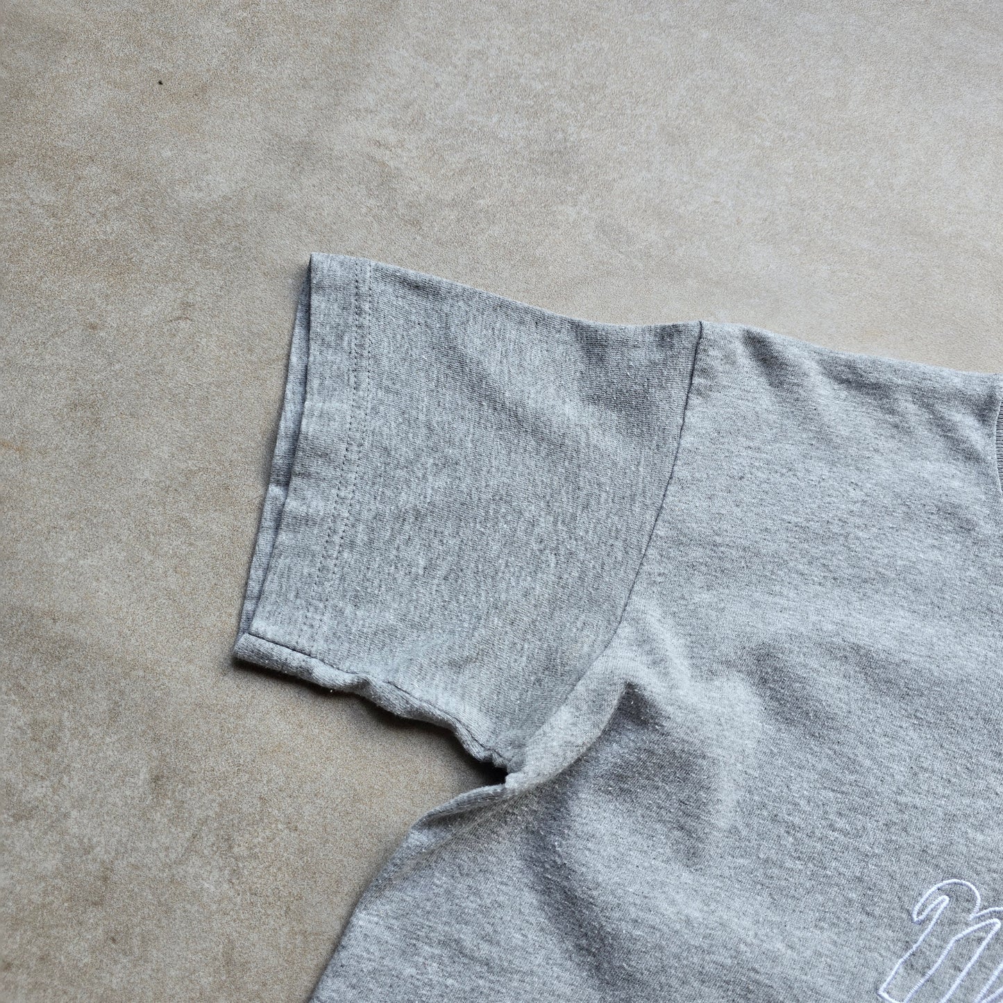 Vintage 90's Nike Embroidered Logo Tee - WMNS M
