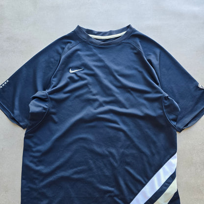 Vintage 2000's Nike Embroidered Mini Swoosh Spheredry Tee - L