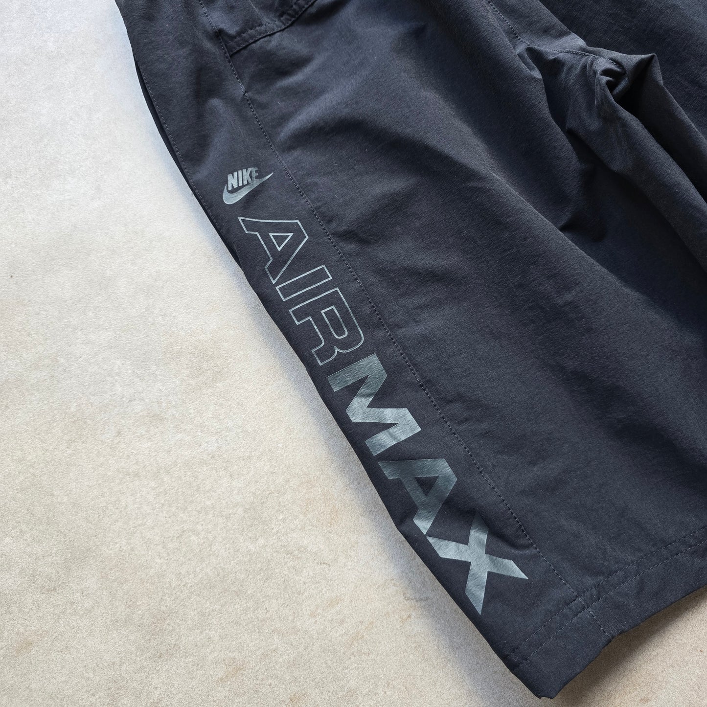 Nike Air Max Woven Cargo Shorts - S