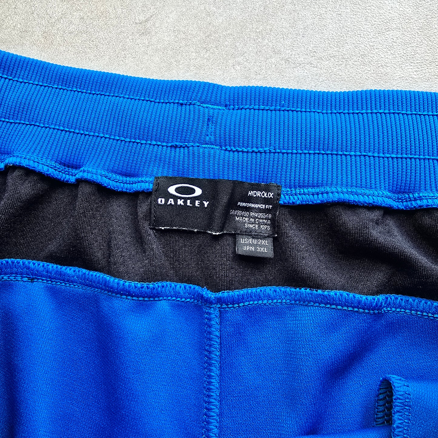 Oakley Shorts - XL