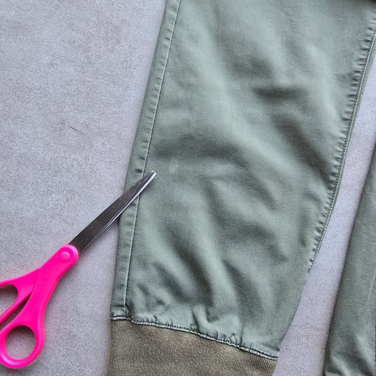 Nike Khaki Woven Pants - L