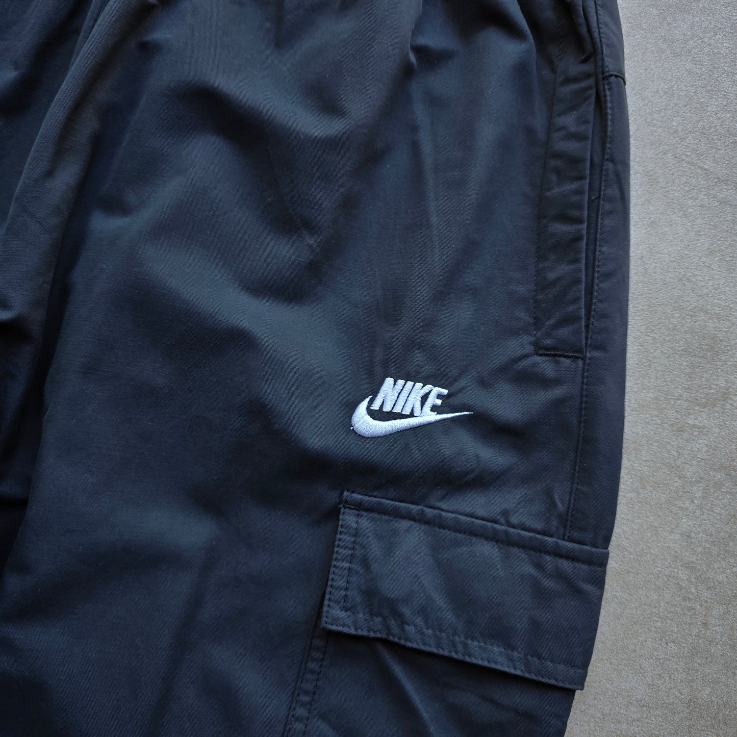 Nike Cargo Pants - M