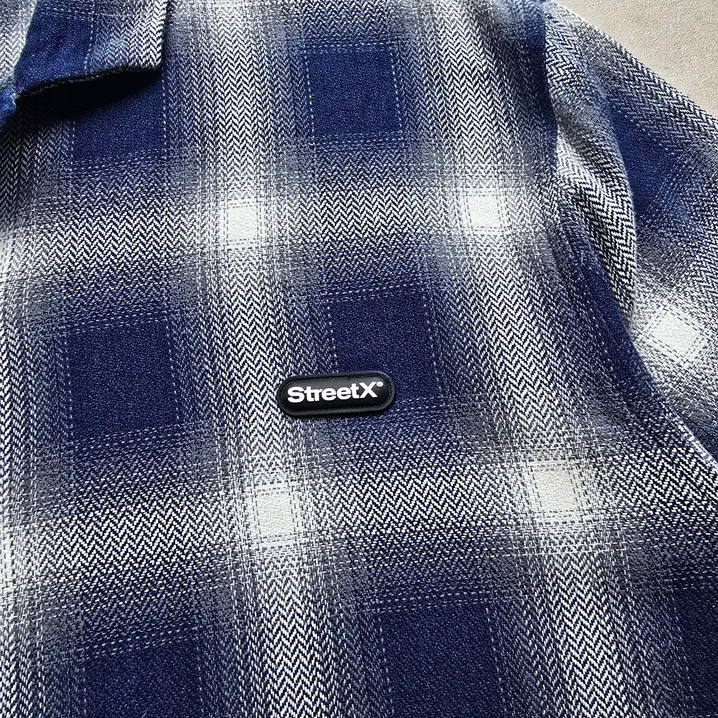 StreetX Short Sleeve Button Up Shirt - L
