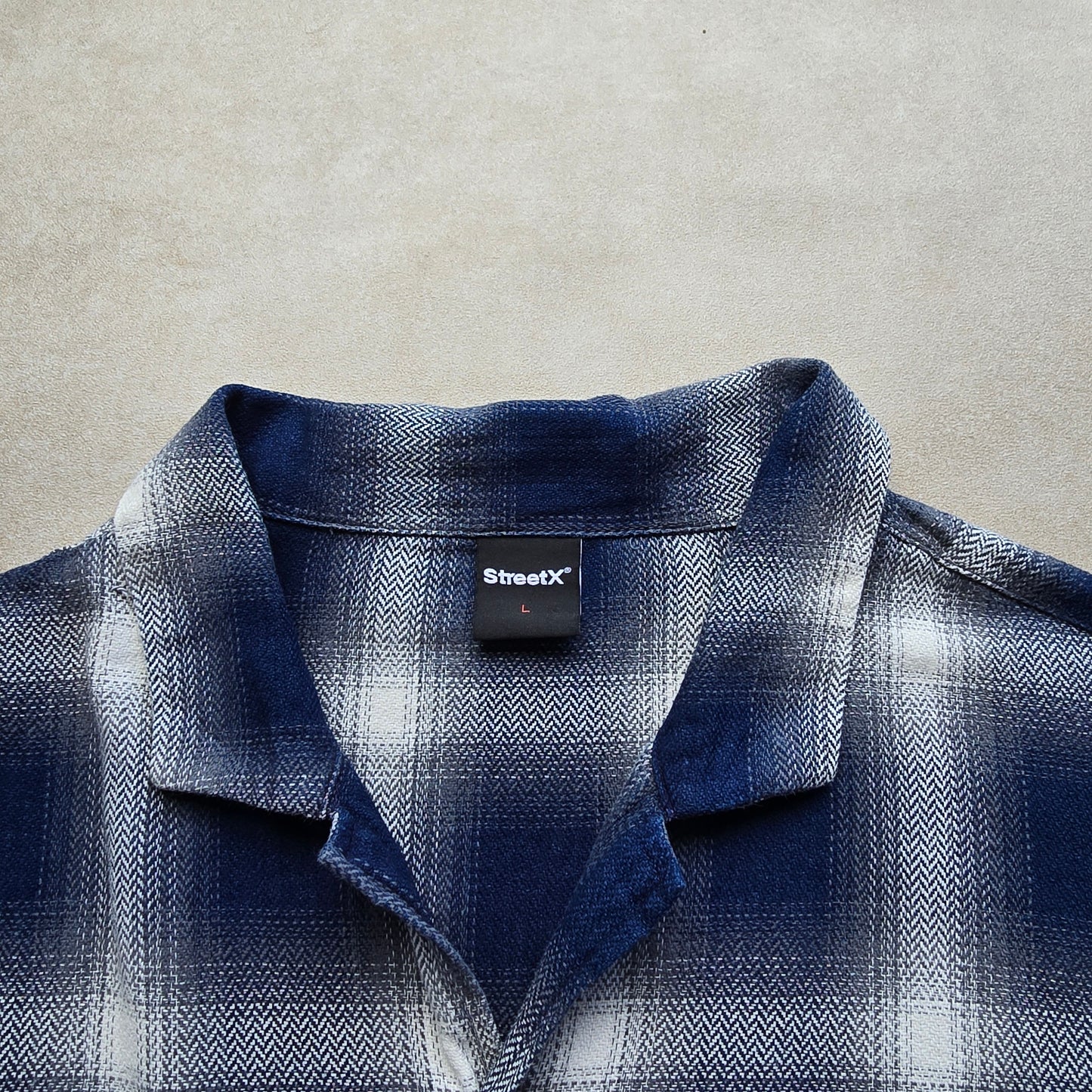 StreetX Short Sleeve Button Up Shirt - L