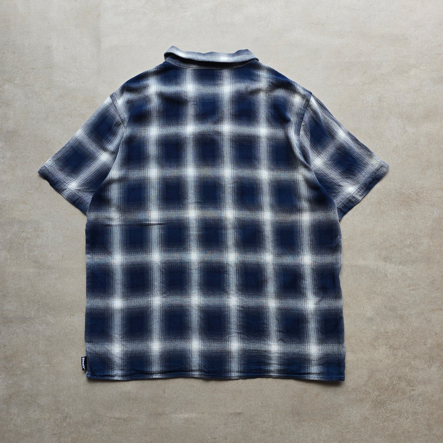 StreetX Short Sleeve Button Up Shirt - L