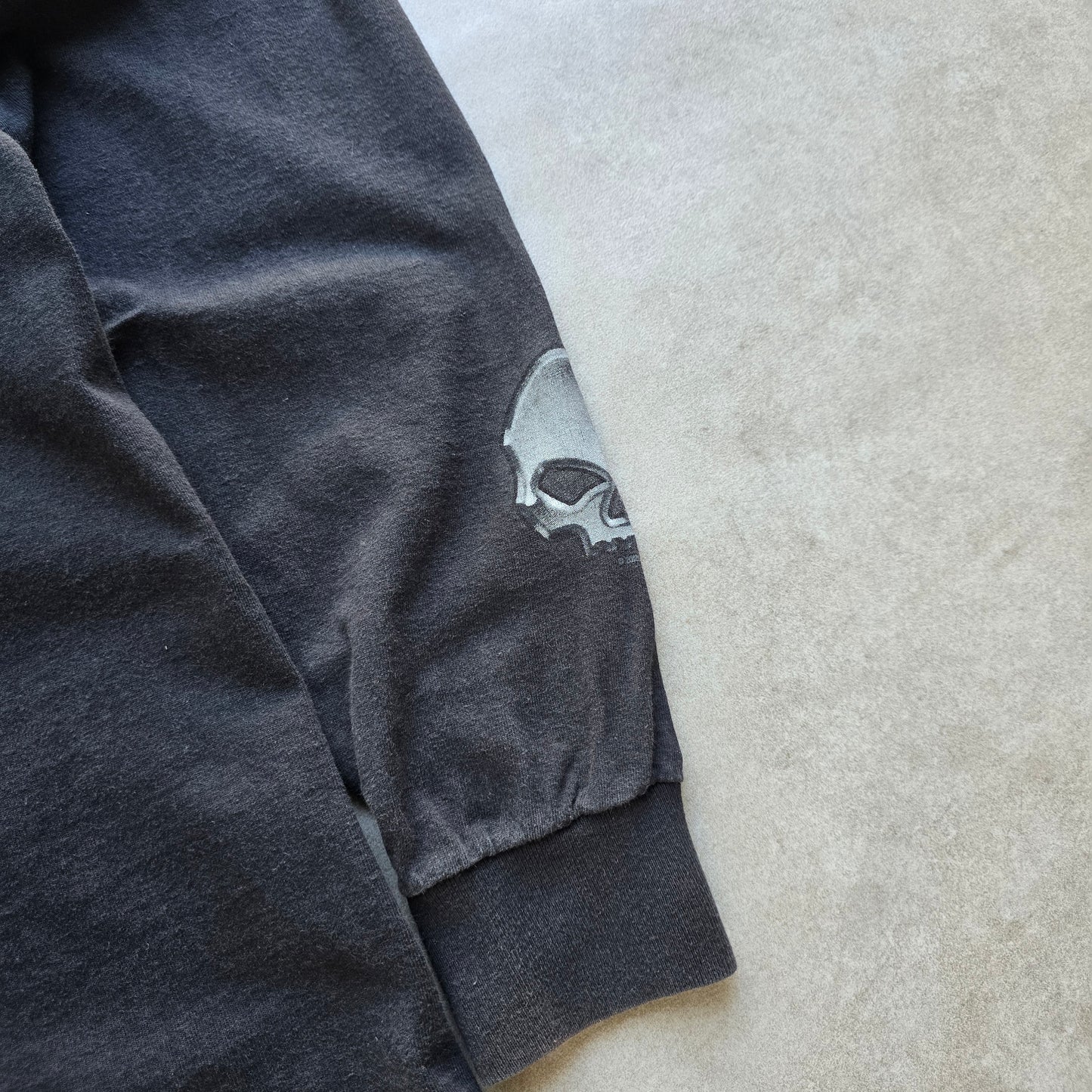 Harley Davidson Skull Sleeve Hit Long Sleeve Tee - L