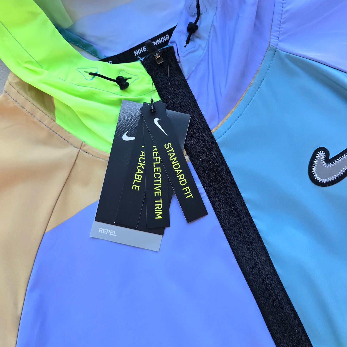 RARE Nike Wild Run Patchwork Jacket (NEW) - L