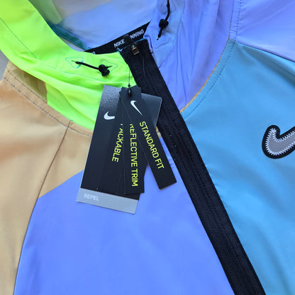 RARE Nike Wild Run Patchwork Jacket (NEW) - L