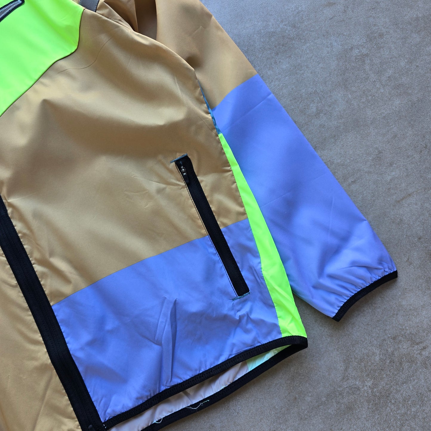 RARE Nike Wild Run Patchwork Jacket (NEW) - L