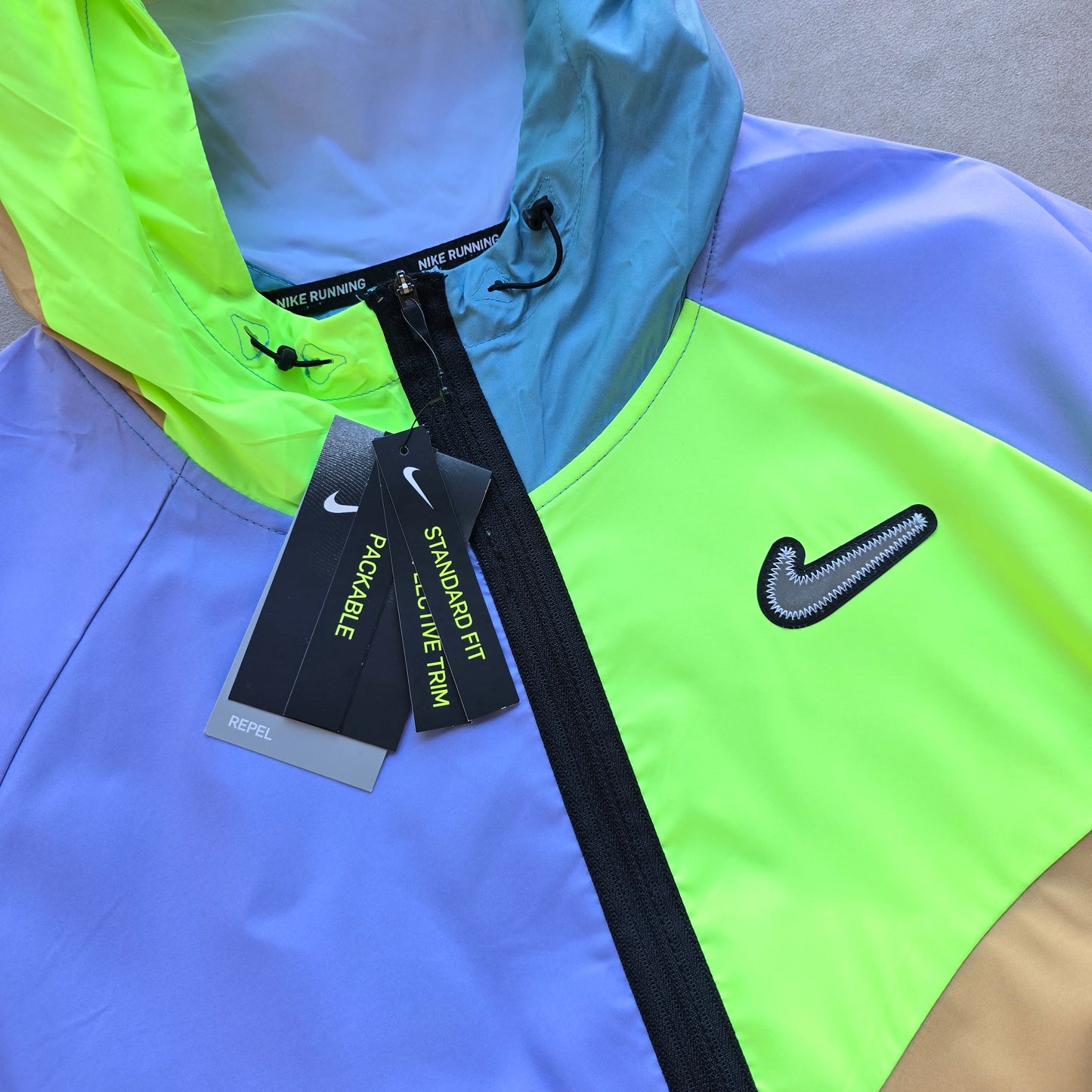 RARE Nike Wild Run Patchwork Jacket (NEW) - L