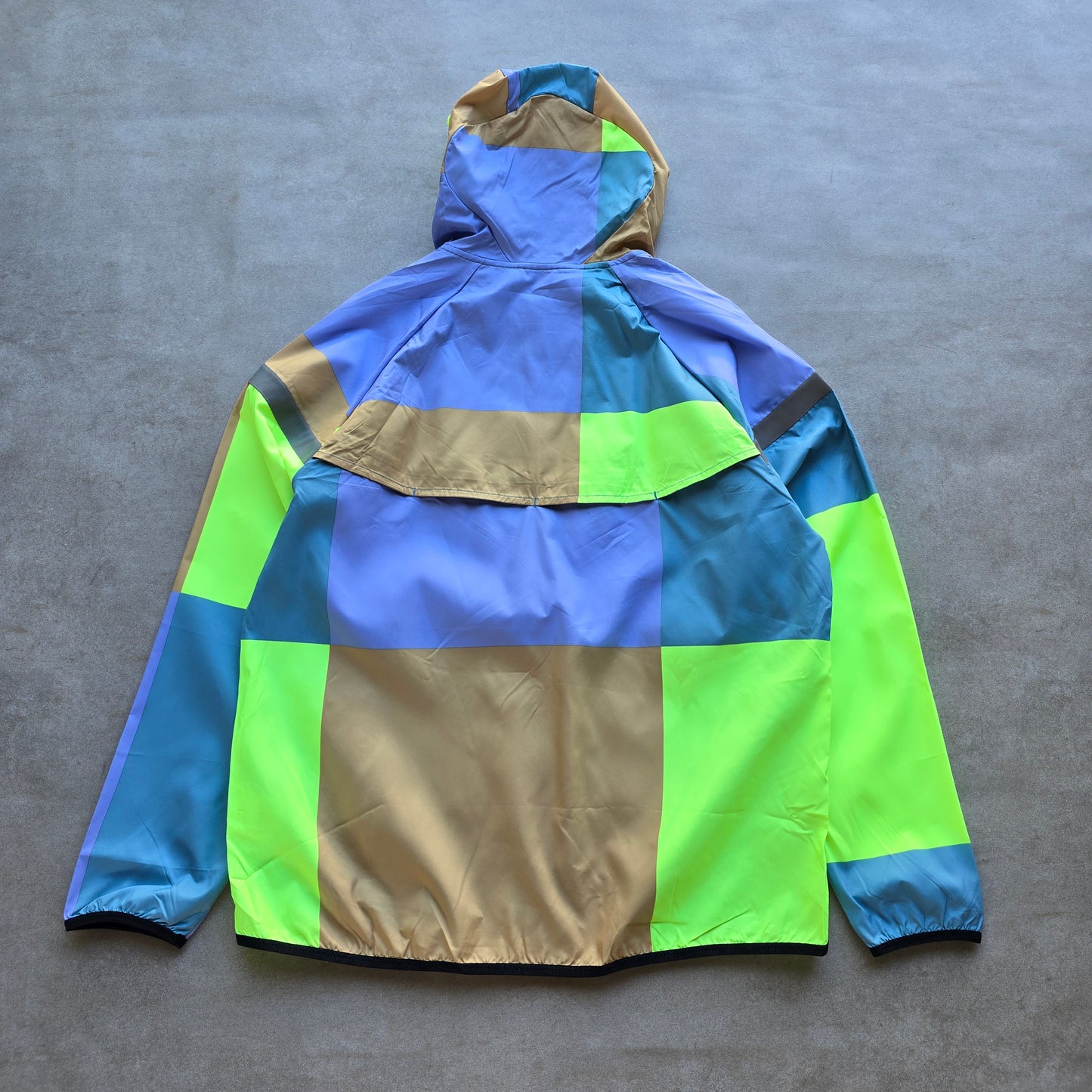 RARE Nike Wild Run Patchwork Jacket (NEW) - L
