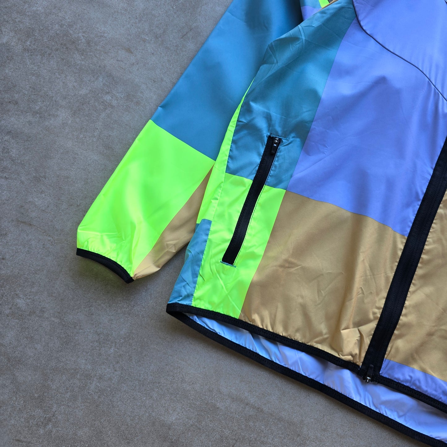 RARE Nike Wild Run Patchwork Jacket (NEW) - L