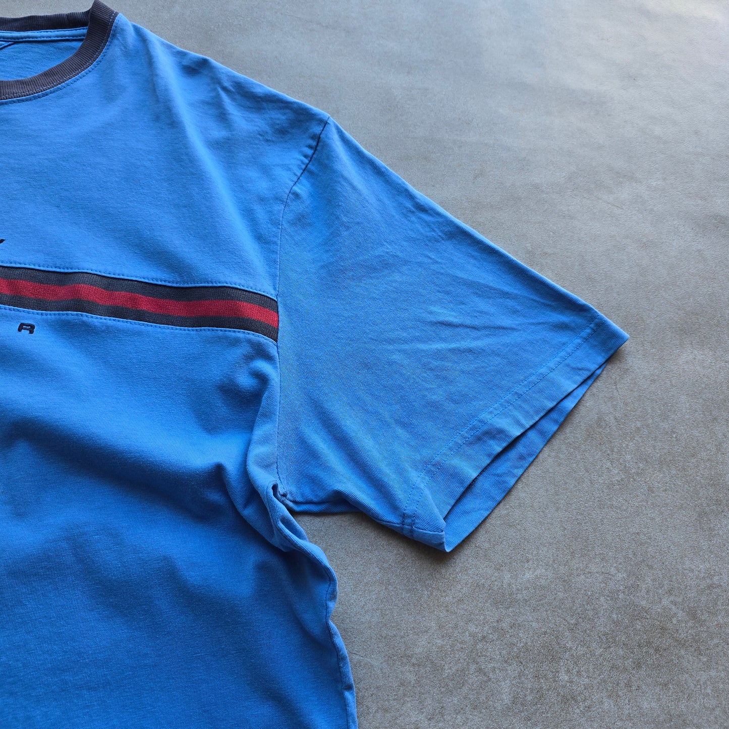 Vintage 2000's Tommy Hilfiger Tee - XL