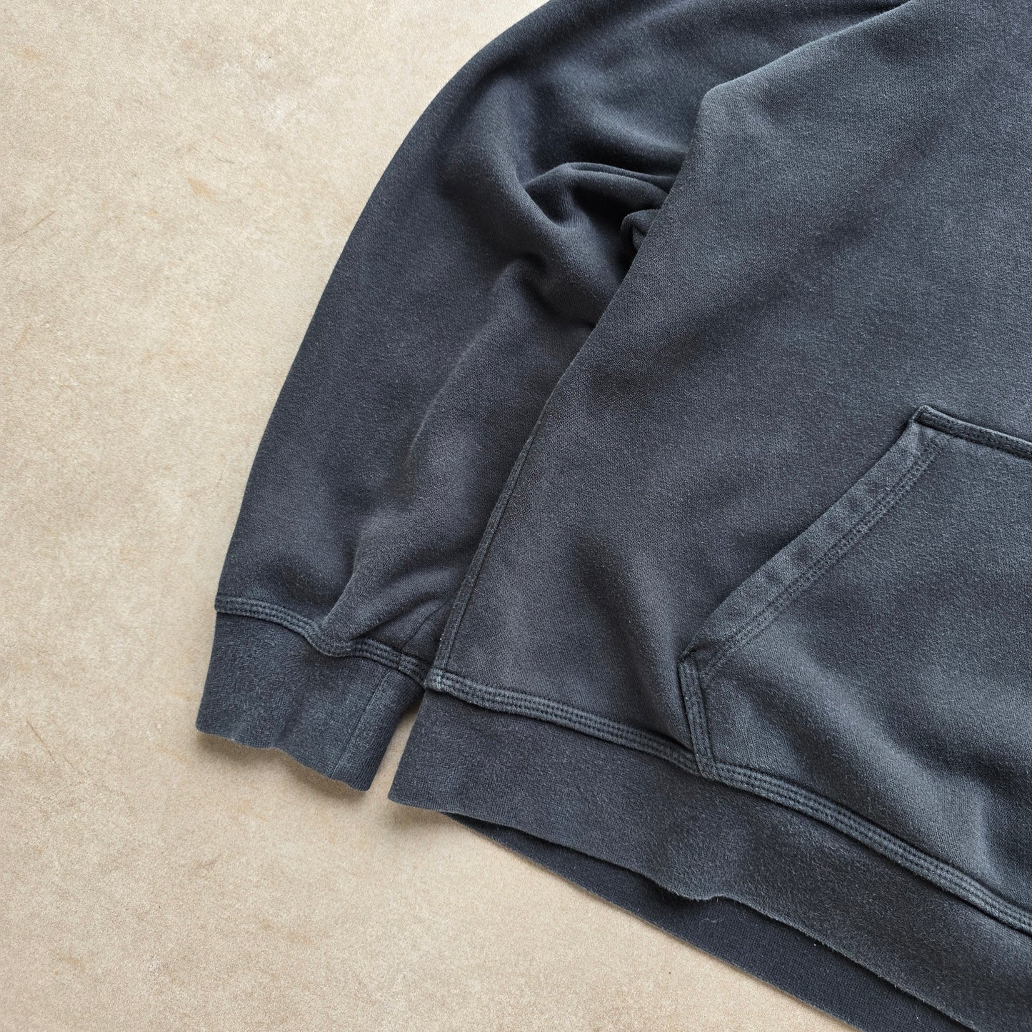 Vintage 2000's Nike Embroidered Mini Swoosh Hoodie - M/L