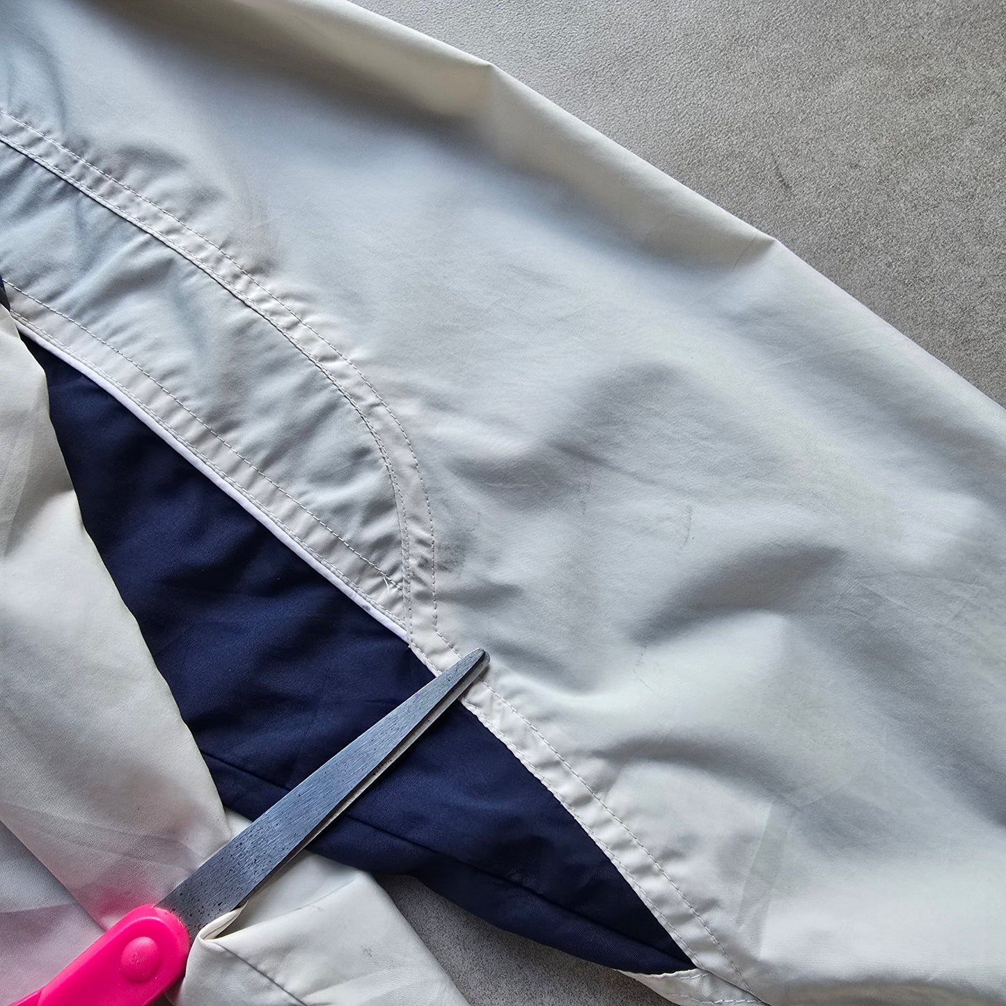 Vintage Puma Windbreaker Jacket - L