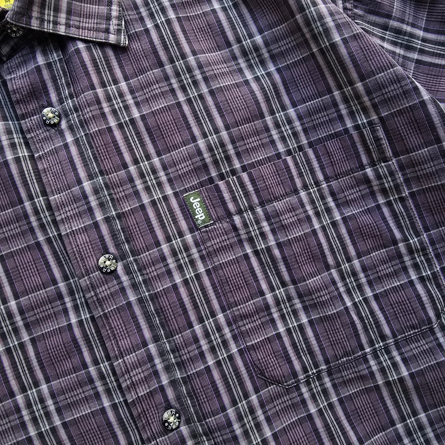 Jeep Plaid Short Sleeve Button Up Shirt - M