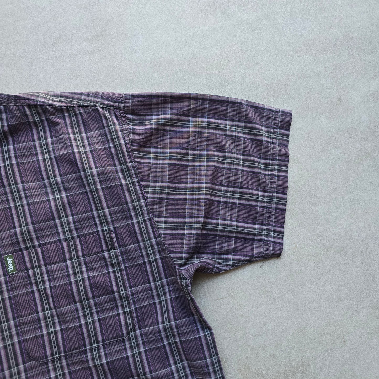 Jeep Plaid Short Sleeve Button Up Shirt - M