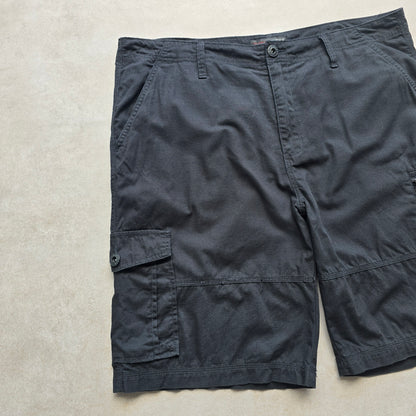 Guess Cargo Shorts - 38