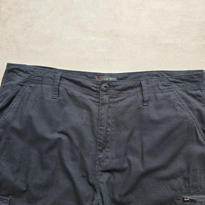 Guess Cargo Shorts - 38