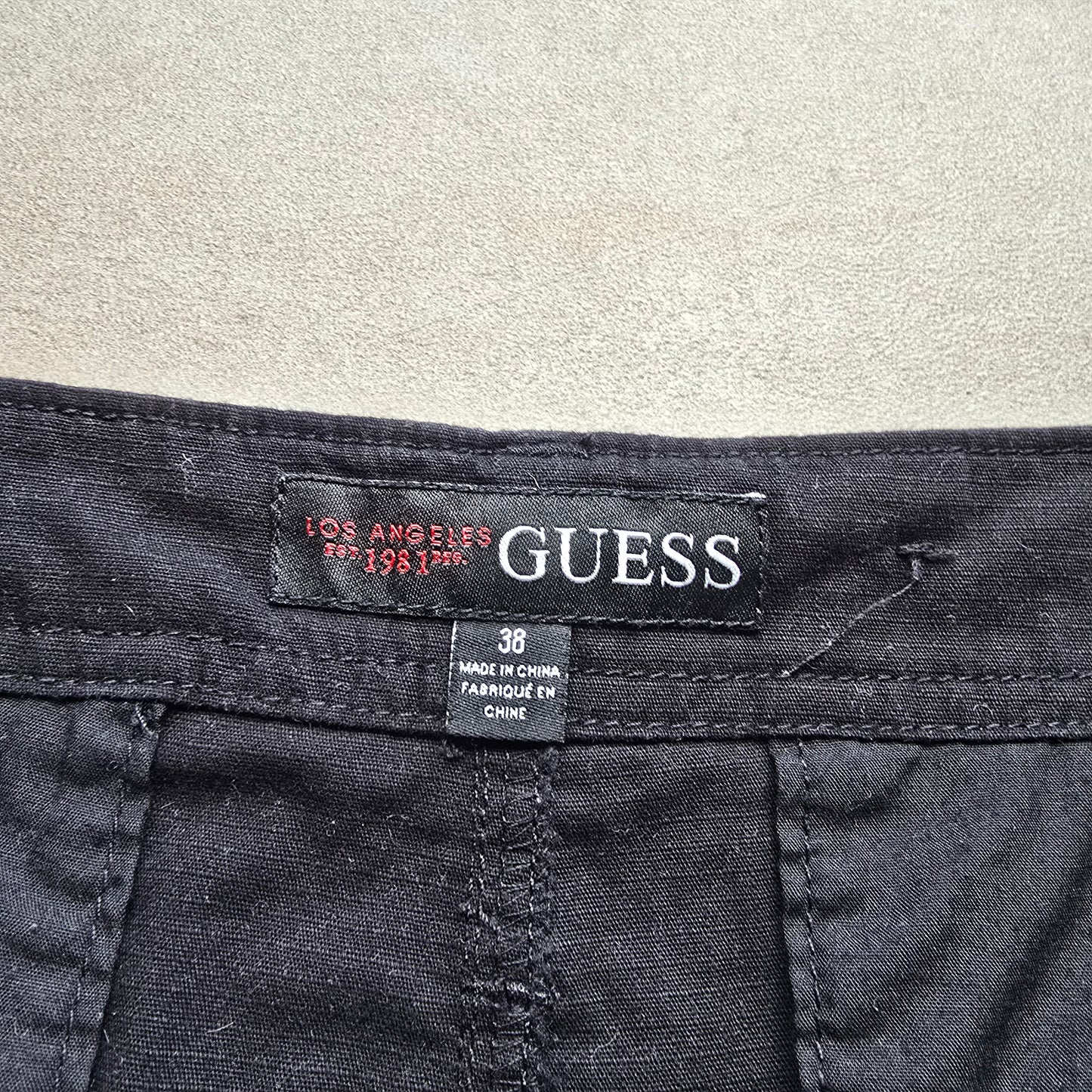 Guess Cargo Shorts - 38
