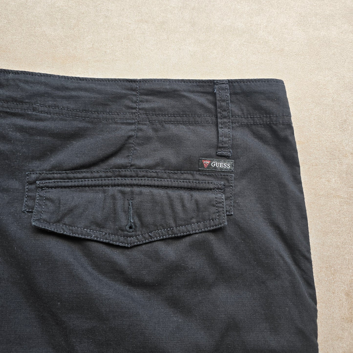 Guess Cargo Shorts - 38