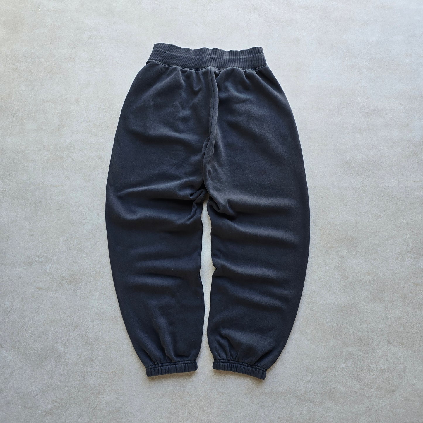 Nike Embroidered Mini Swoosh Oversized Sweatpants - WMNS S