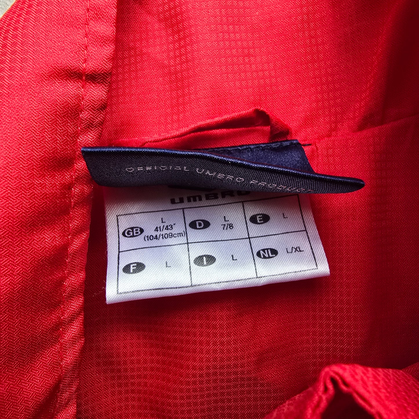 Vintage 2000's Umbro Windbreaker Jacket - M