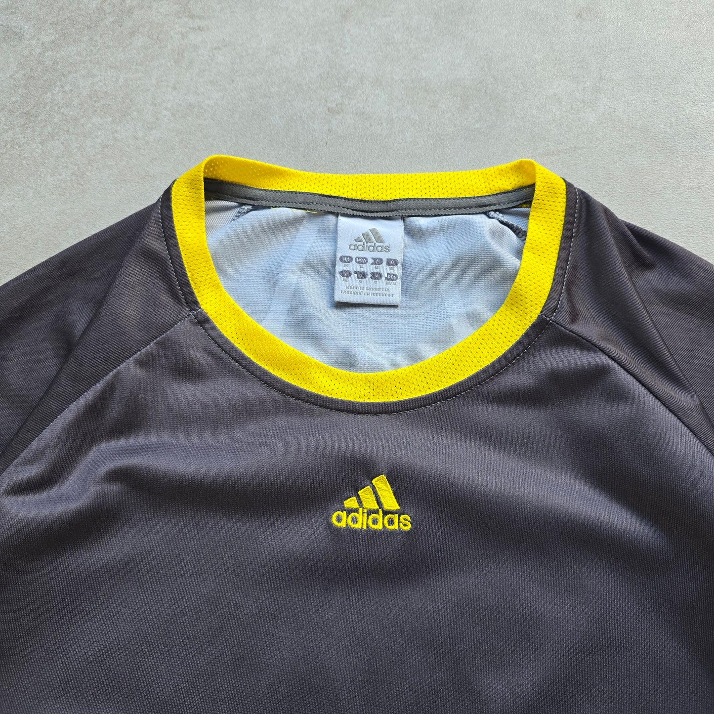 Vintage Adidas Performance Tee - M