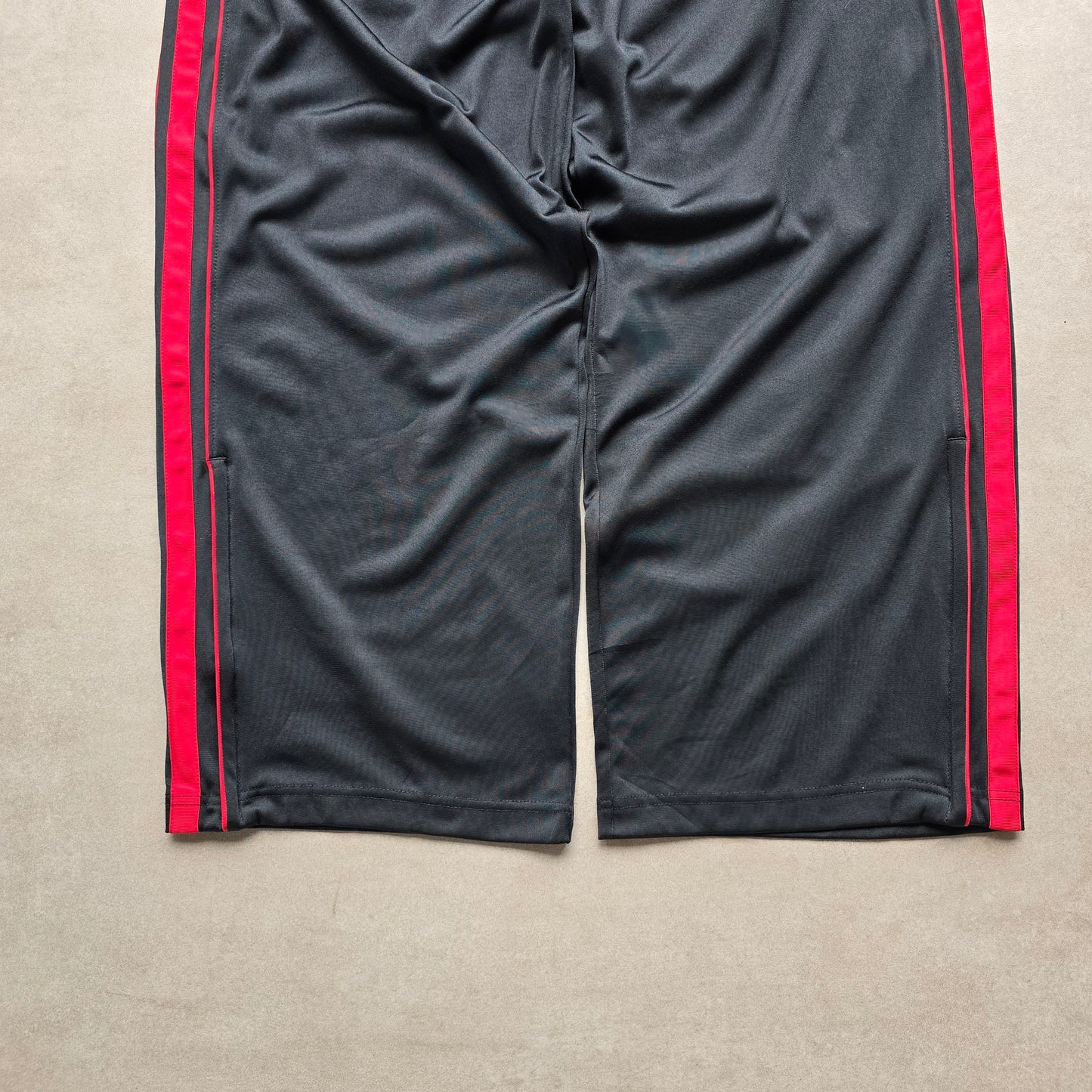 Vintage 2000's Nike Embroidered Swoosh Ankle Zip Track Pants - L