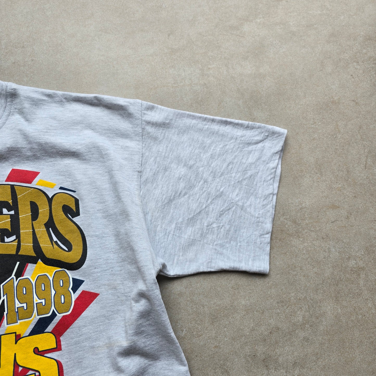 Vintage 1998 AFL Adelaide Crows Premiers Tee - M