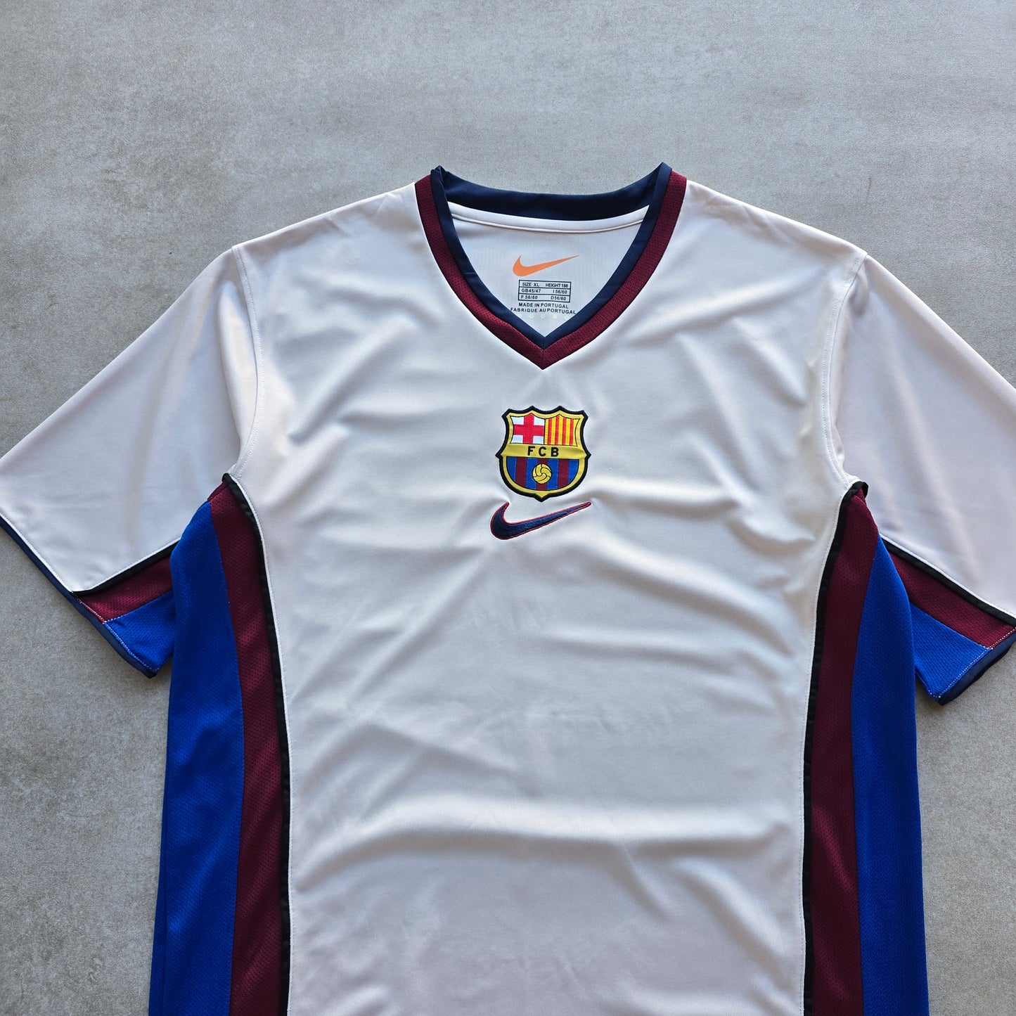 Vintage 1999/01 Nike Barcelona FC Jersey - L/XL