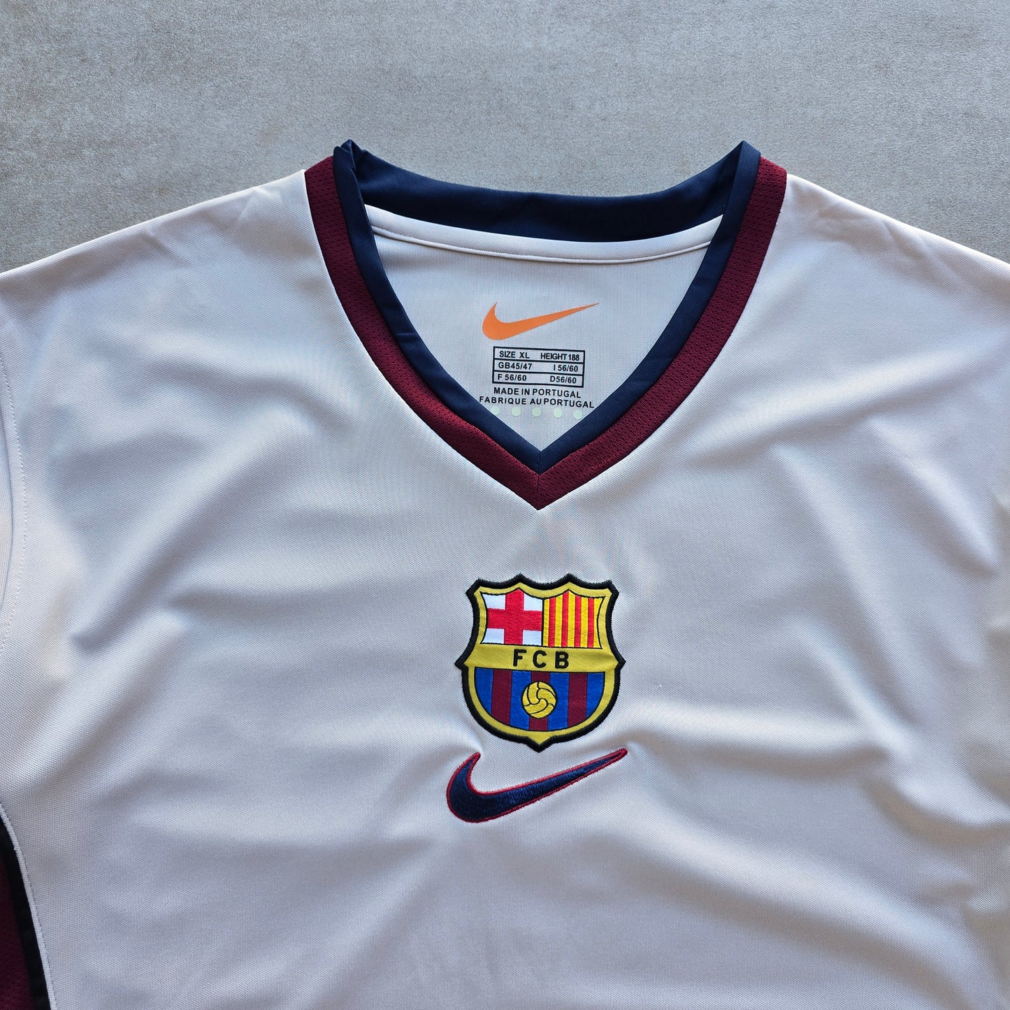 Vintage 1999/01 Nike Barcelona FC Jersey - L/XL