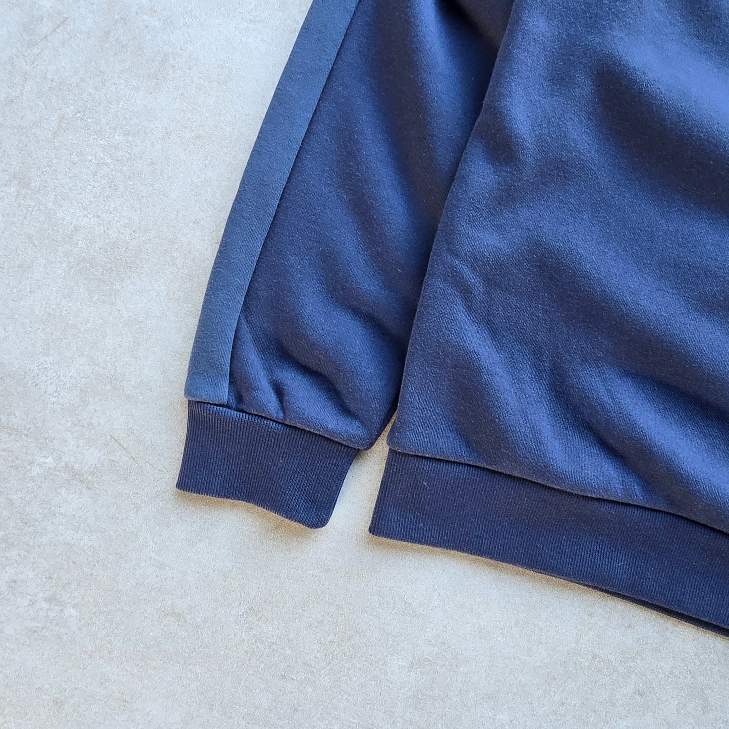 Vintage 2000's Reebok Sweatshirt - M