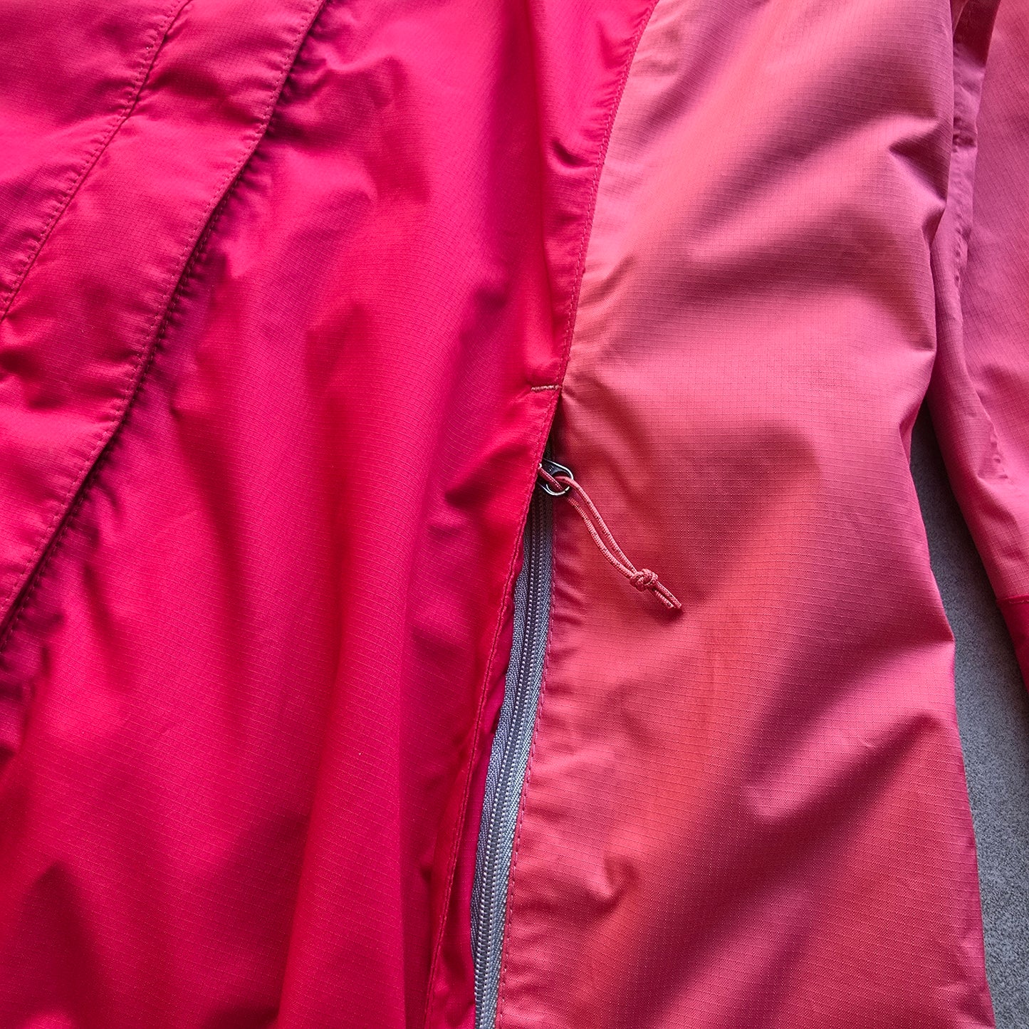 Eddie Bauer Hooded Water Resistant Jacket - WMNS M