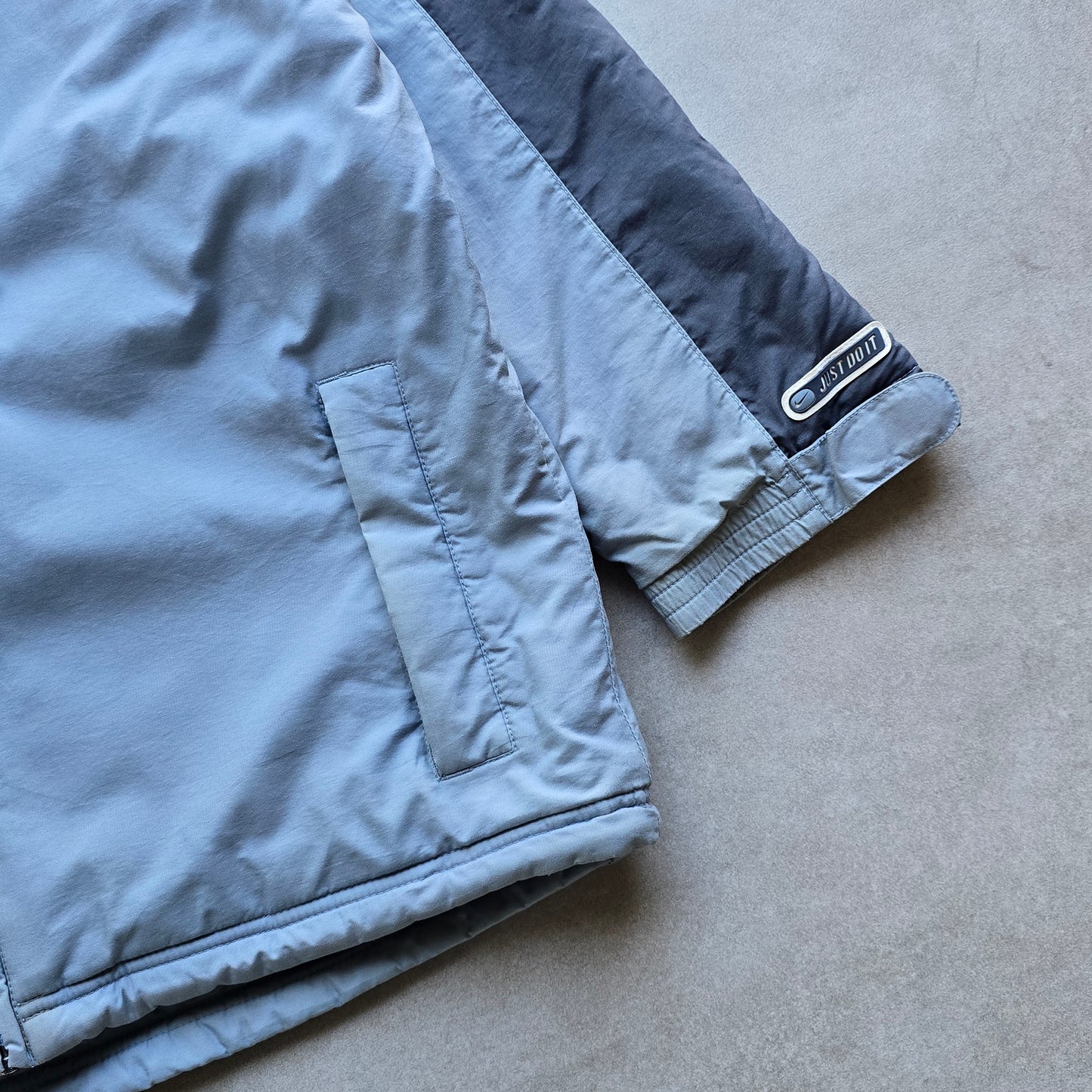 Vintage Nike Mini Swoosh Insulated Jacket - WMNS L