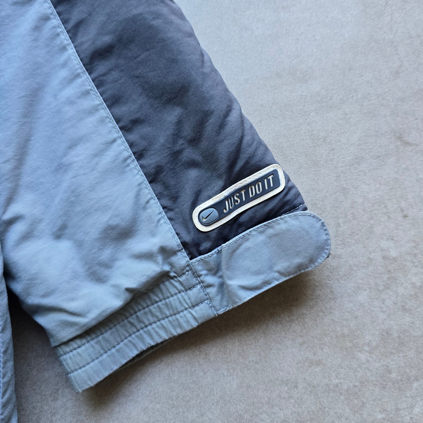 Vintage Nike Mini Swoosh Insulated Jacket - WMNS L