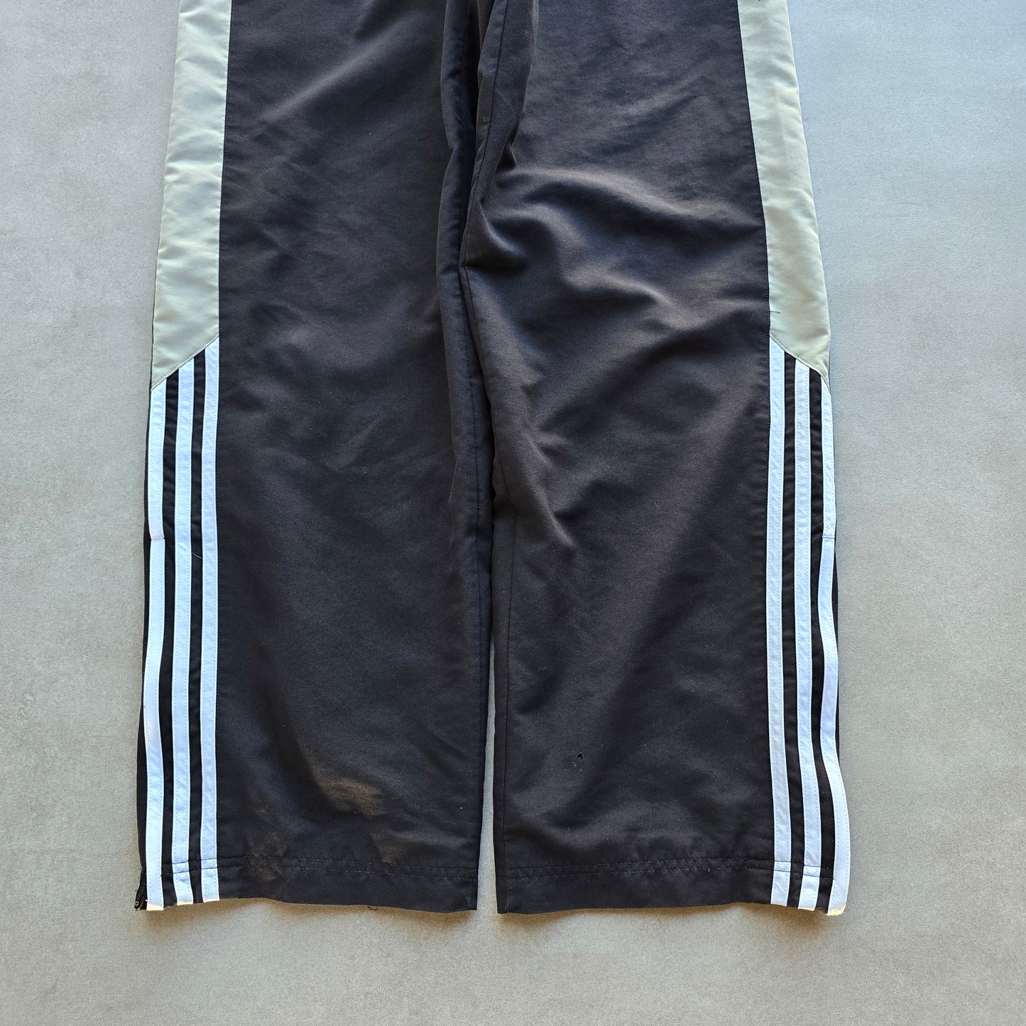 Vintage Adidas 3 Stripe Ankle Zip Track Pants - M
