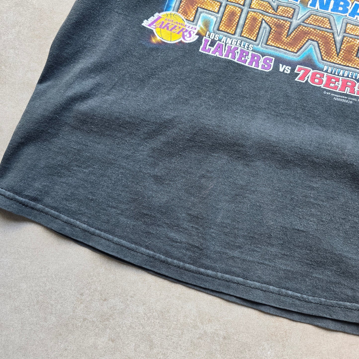 Vintage 2001 NBA Finals Lakers vs 76ers Tee - S