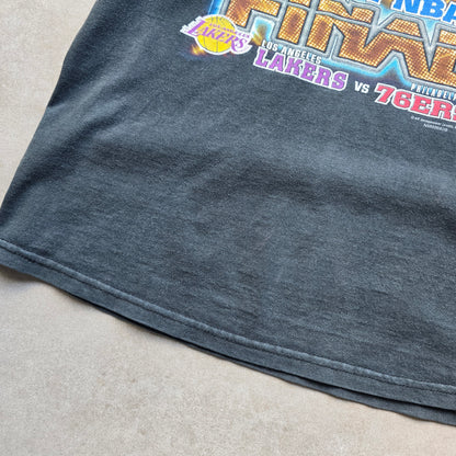 Vintage 2001 NBA Finals Lakers vs 76ers Tee - S