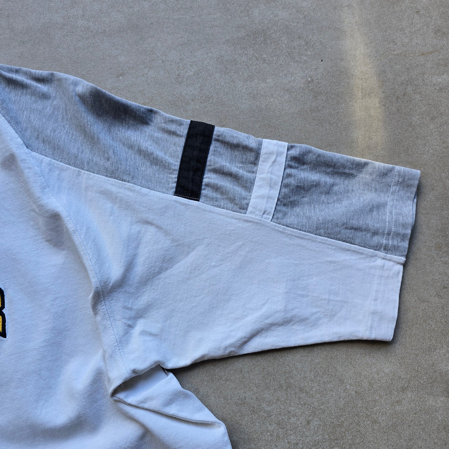 Vintage Tommy Hilfiger Athletics Tee - L