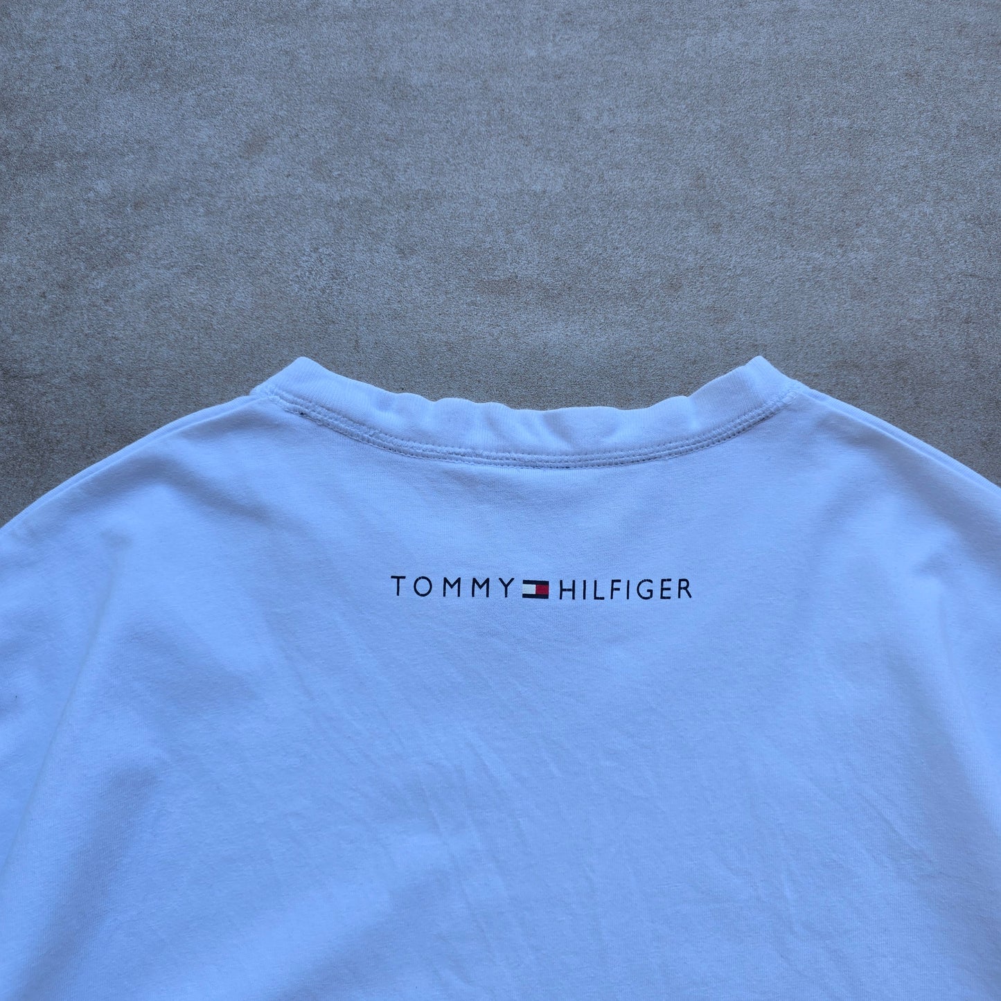 Vintage 2000's Tommy Hilfiger Tee - L