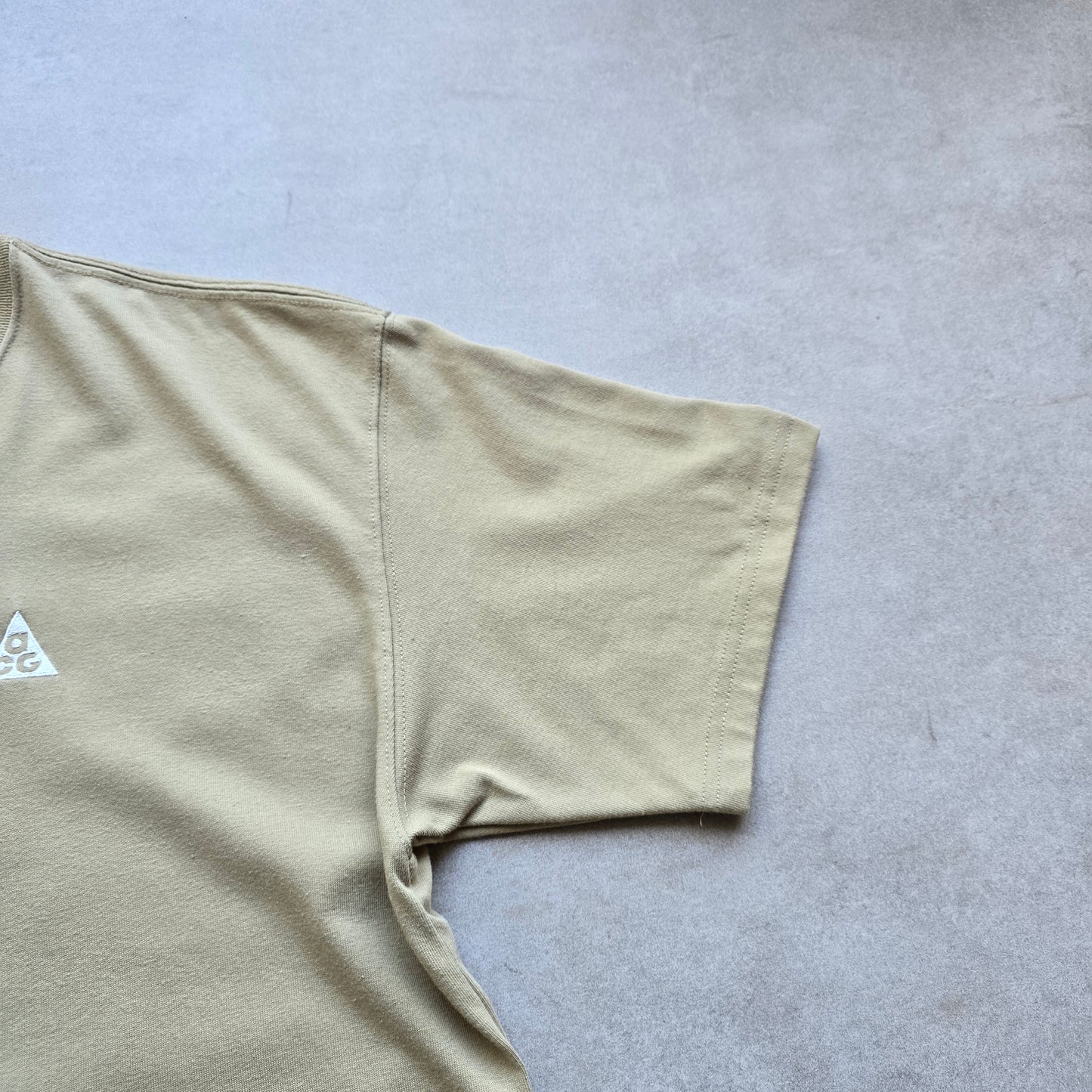 Nike ACG Tee - M