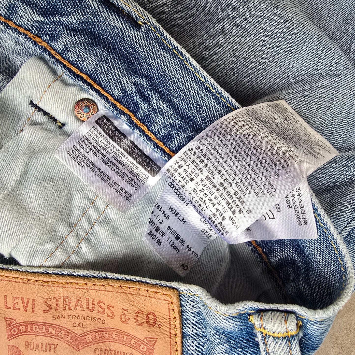 Levi's 501 Jeans - 38 x 30