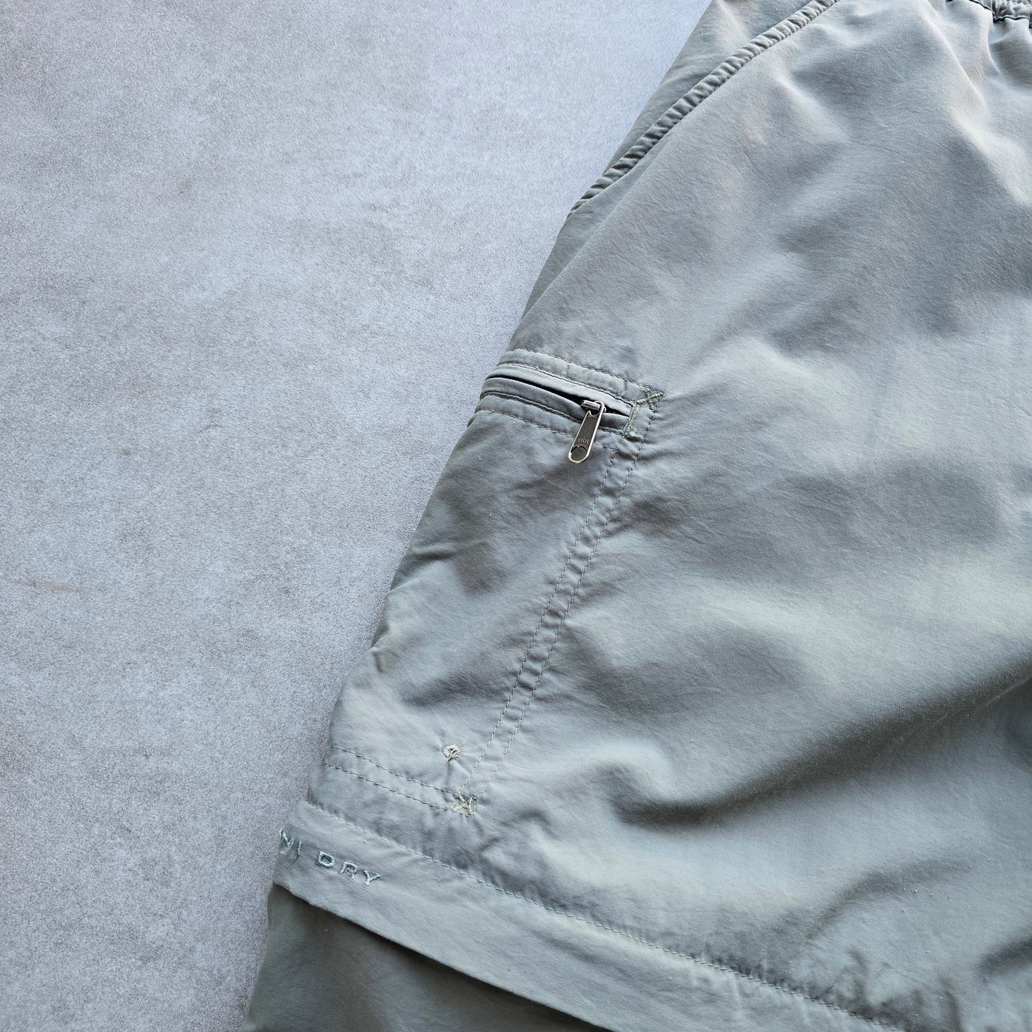 Vintage Columbia GRT Convertible Zip Off Pants - L