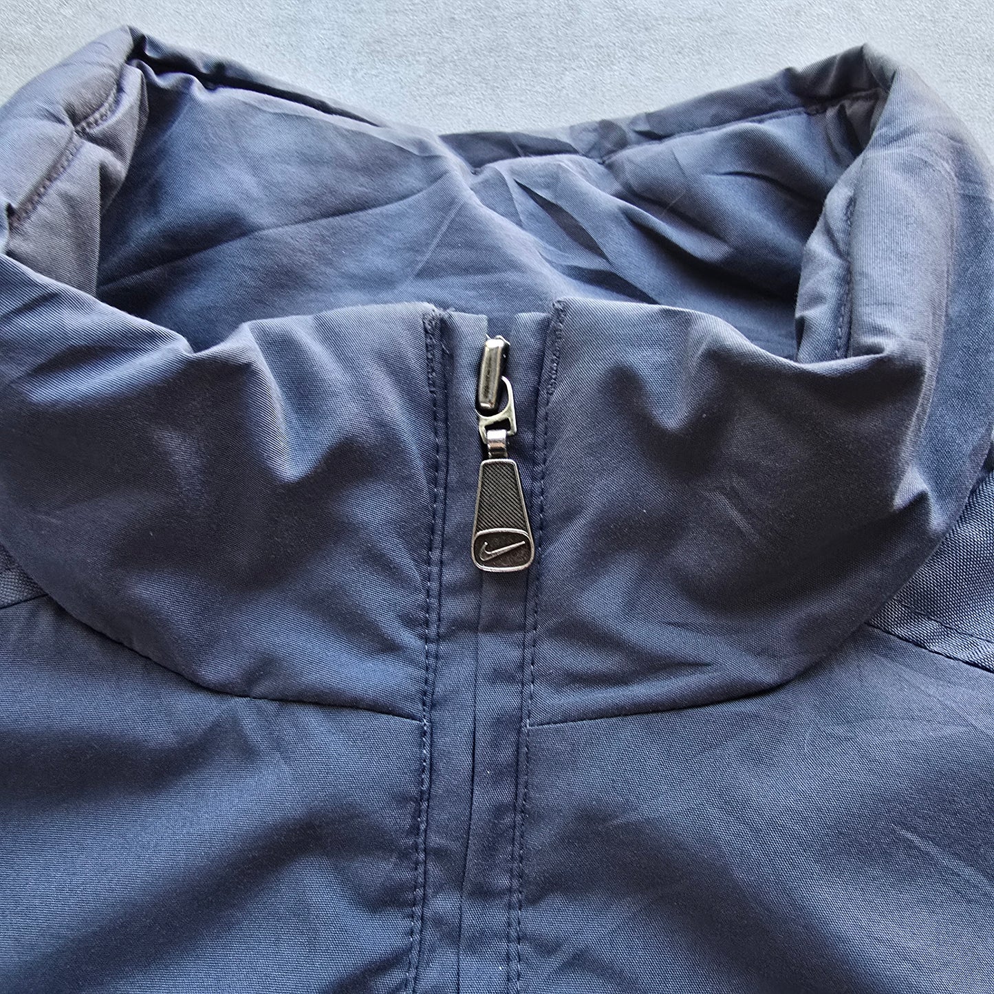 Vintage 2000's Nike Mini Swoosh Insulated Jacket - M
