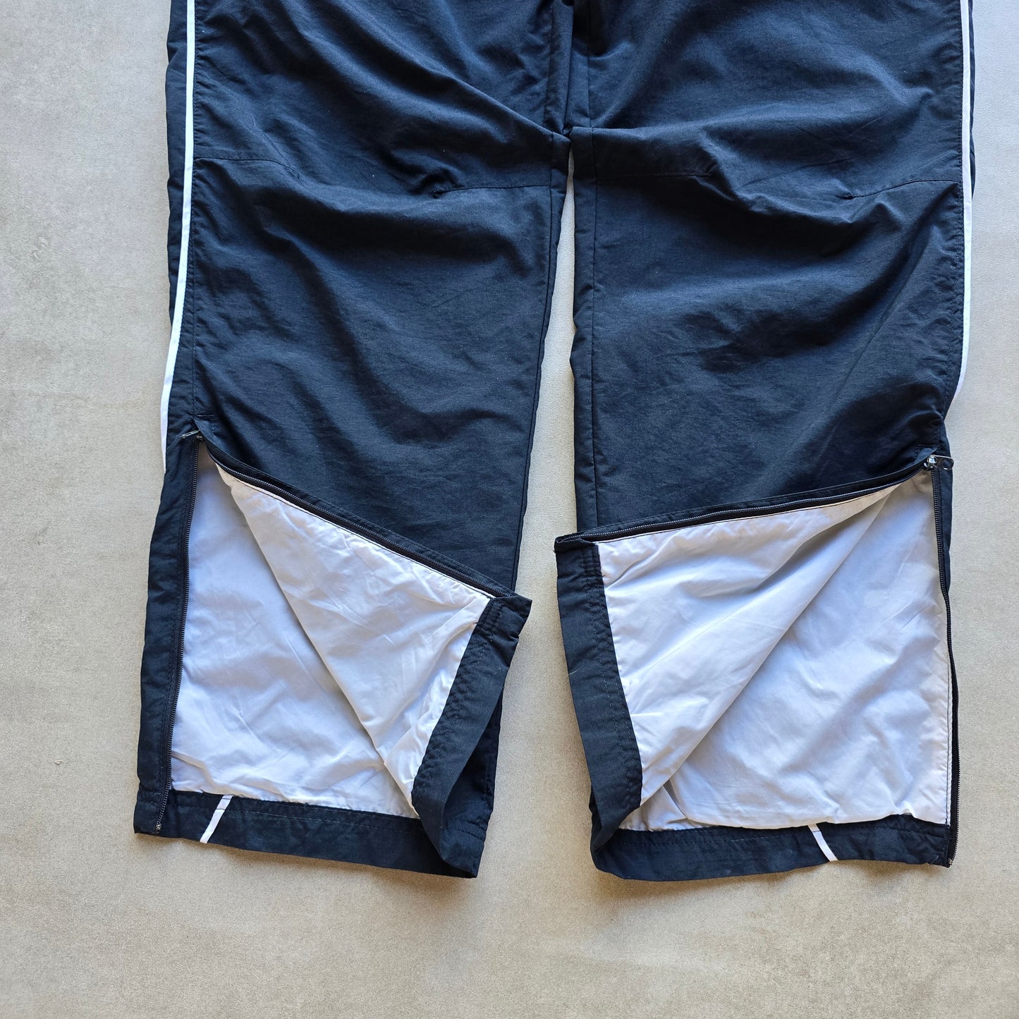 Vintage 2000's Nike Mini Swoosh Ankle Zip Track Pants - S