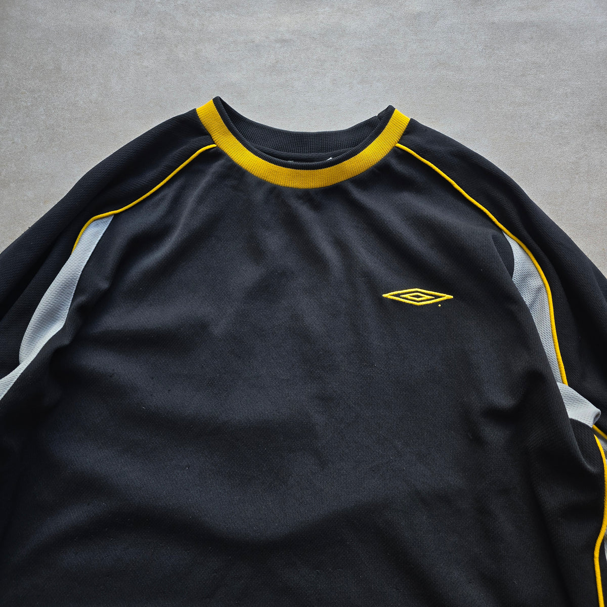 Vintage Umbro Long Sleeve Training Jersey - M